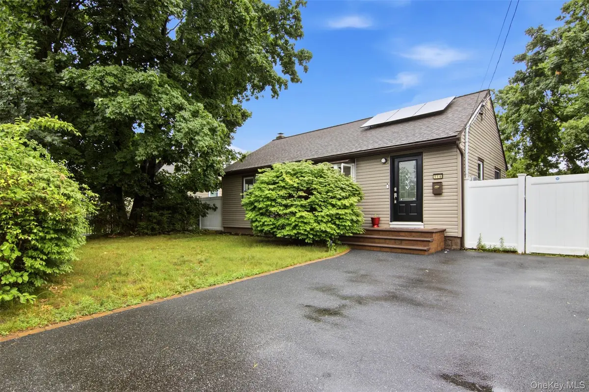 114 Davidson ST, Wyandanch, NY 11798