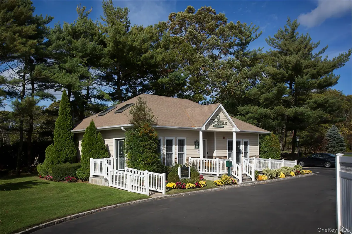 655 Belle Terre RD #21, Port Jefferson, NY 11777