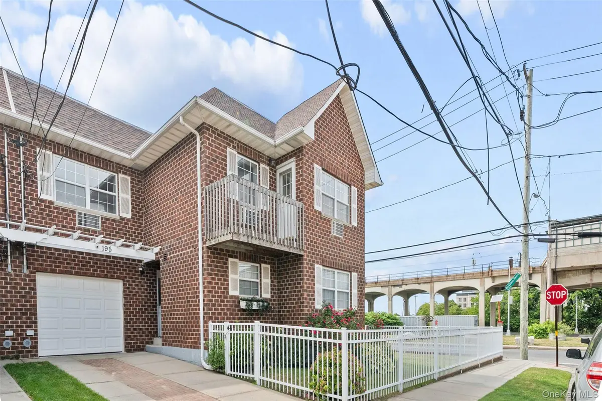 195 Beach 60th ST, Arverne, NY 11692