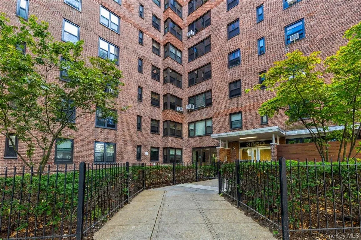 3850 Sedgwick AVE #5H, Bronx, NY 10463