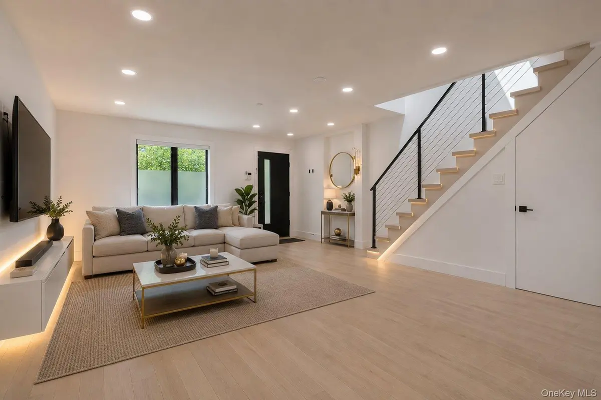 1712 Dekalb AVE, Brooklyn, NY 11237