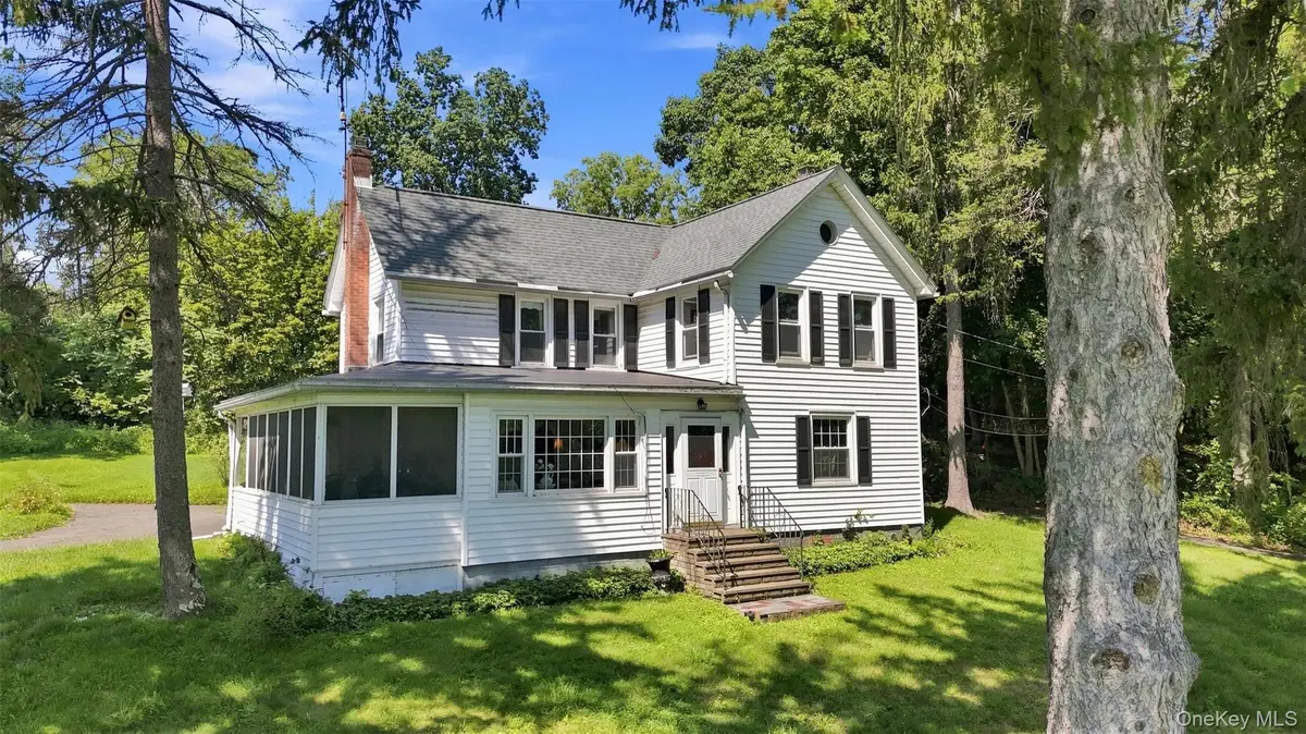 4073 Route 9W, Saugerties, NY 12477