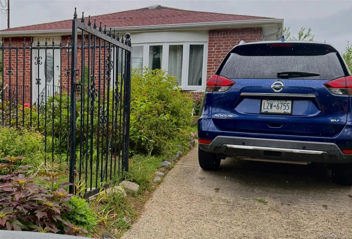 74 E 5th ST, Huntington Station, NY 11746