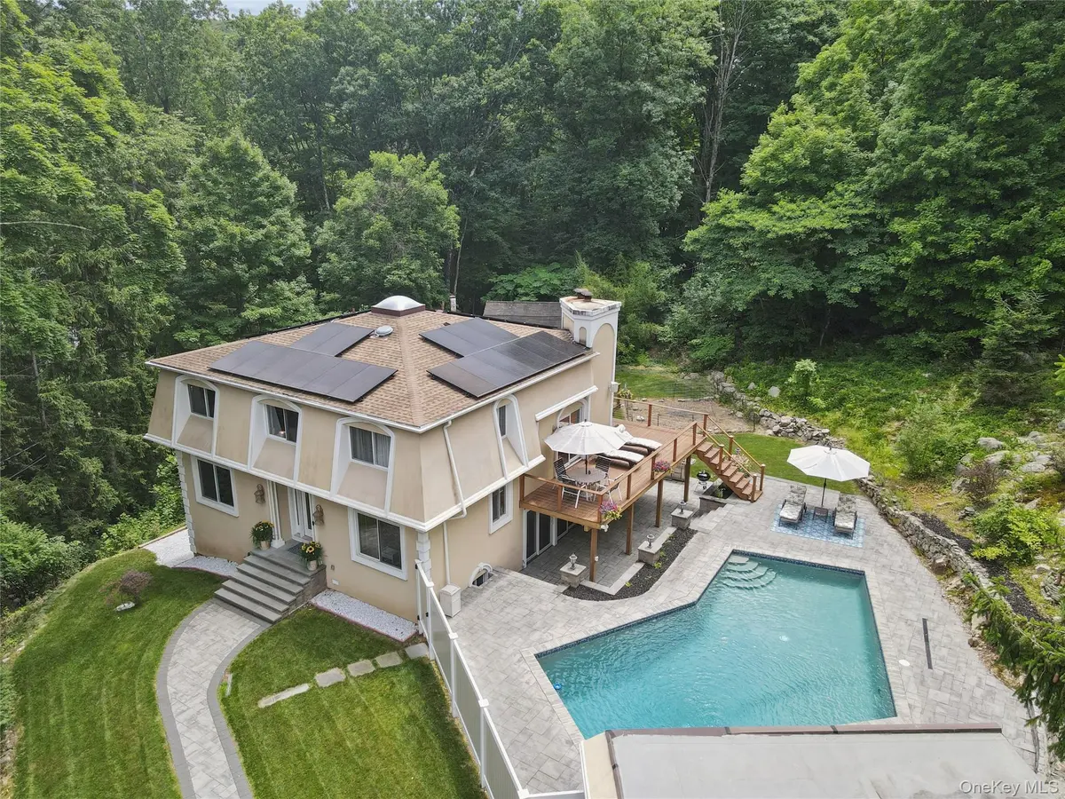341 Call Hollow RD, Stony Point, NY 10980