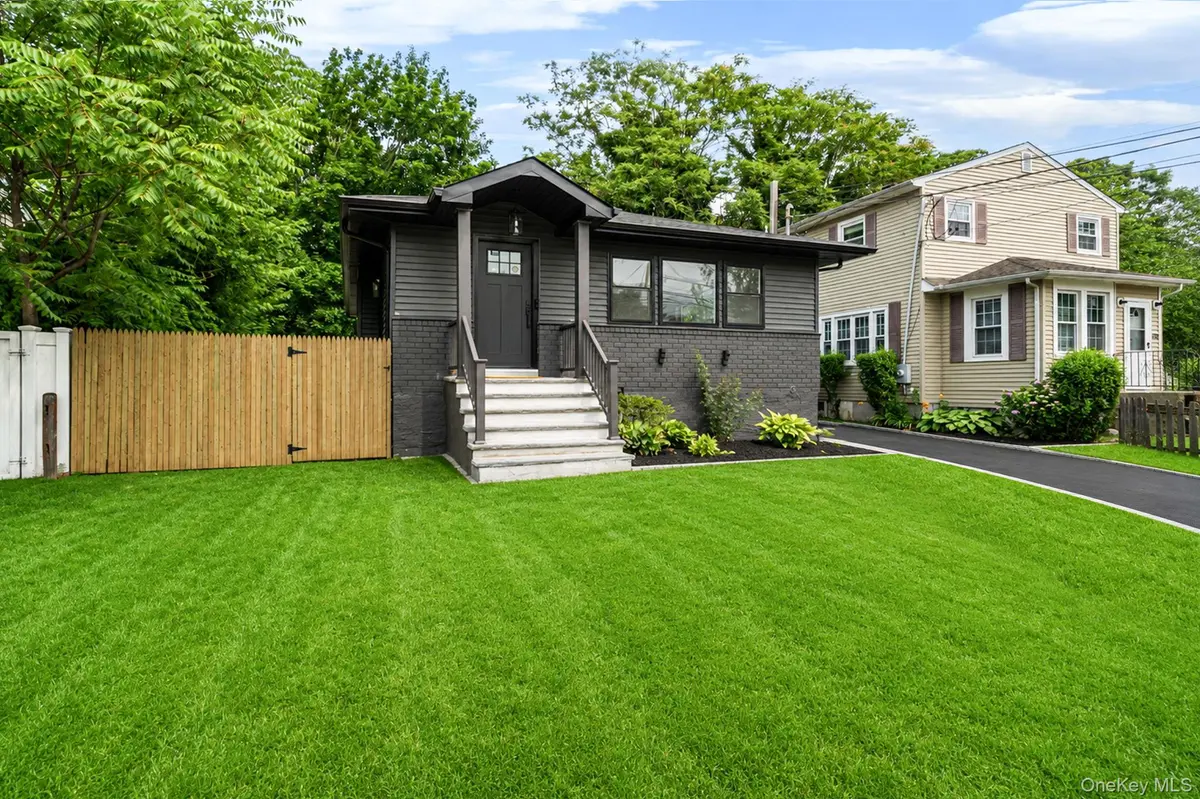 2386 New York AVE #1, Huntington, NY 11746