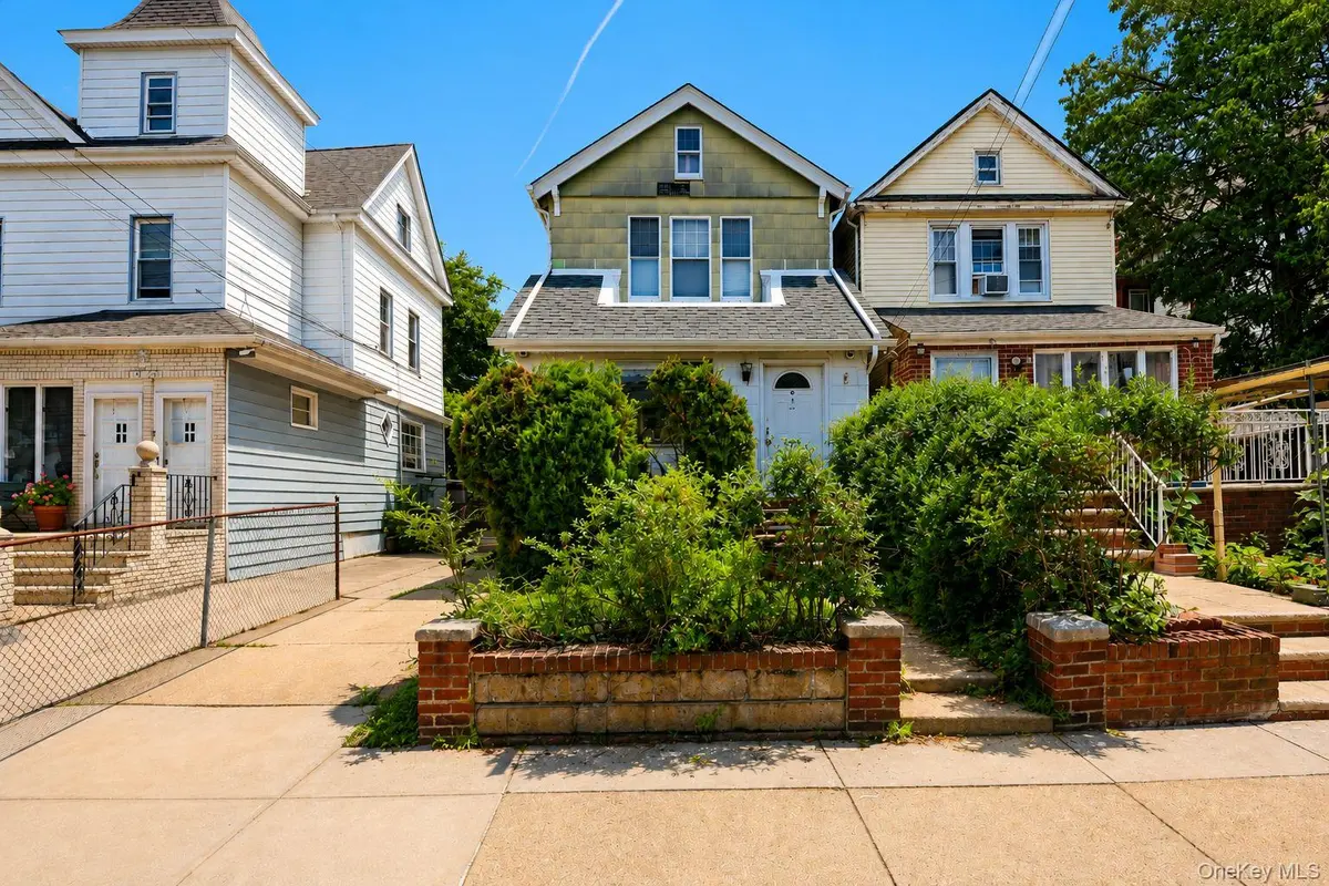 91-20 87 ST, Woodhaven, NY 11421