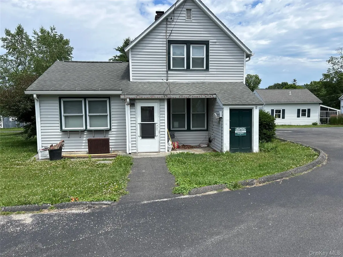 1-5 #5 Millerton Green CIR, Millerton, NY 12546