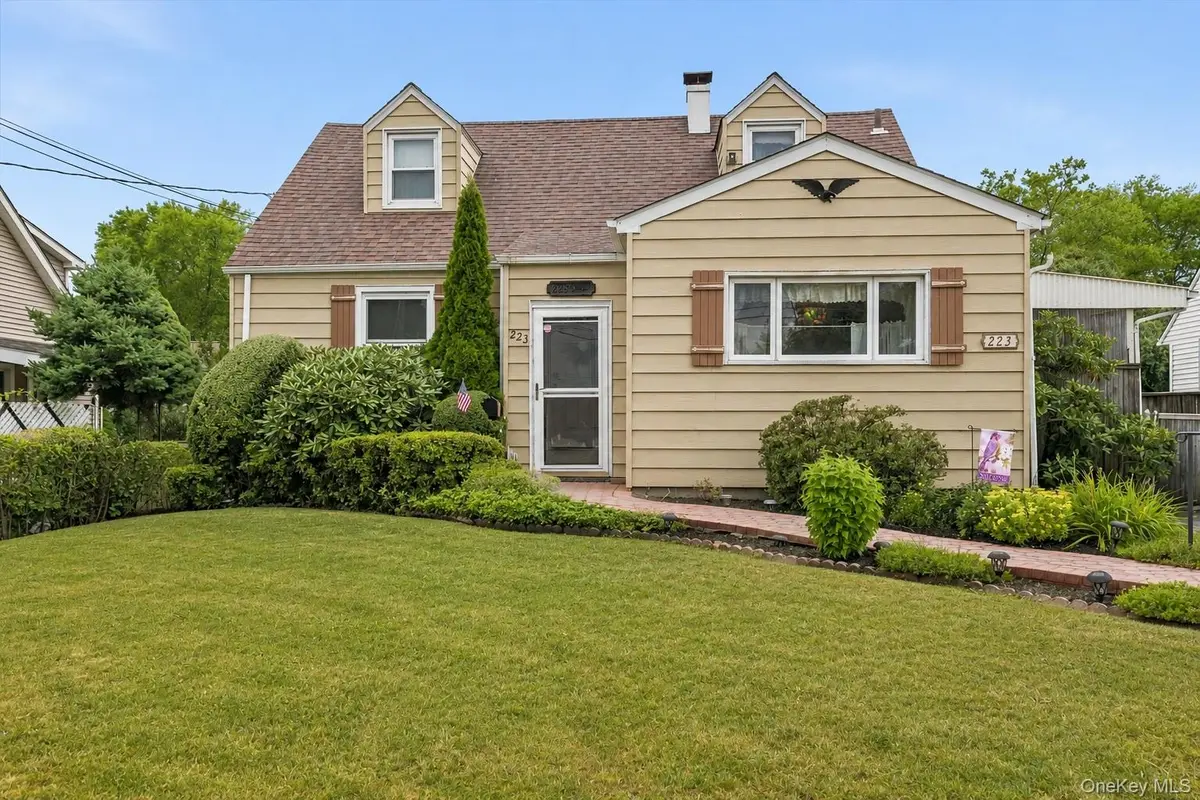 223 Croydon RD, Yonkers, NY 10710