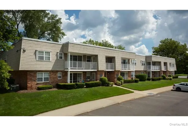 165 Westwood DR #180, Westbury, NY 11590