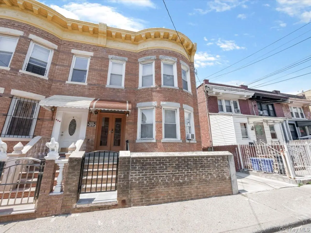 452 Lincoln AVE #HSE, Brooklyn, NY 11208