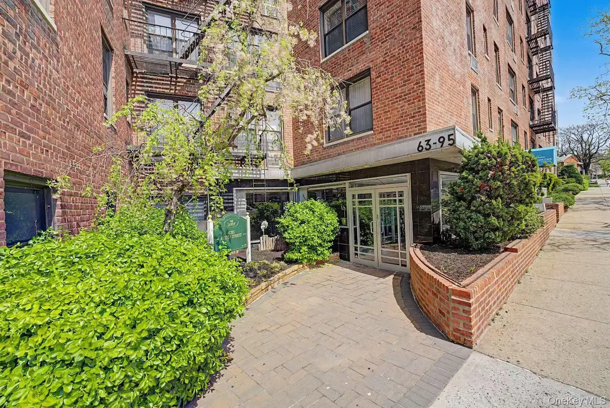 63-95 Austin ST #2G, Rego Park, NY 11374