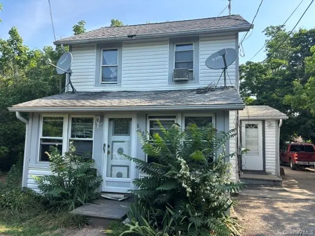 842 Osborn AVE, Riverhead, NY 11901