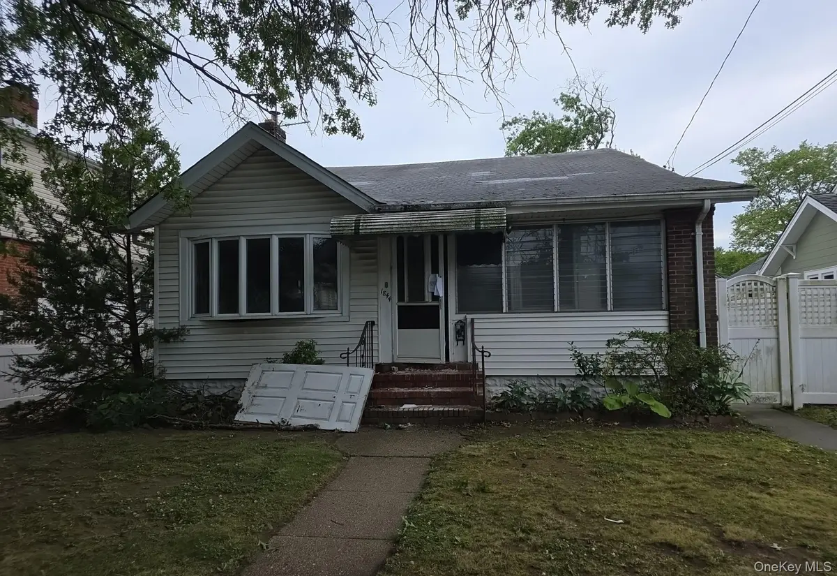 1844 Browning ST, North Baldwin, NY 11510