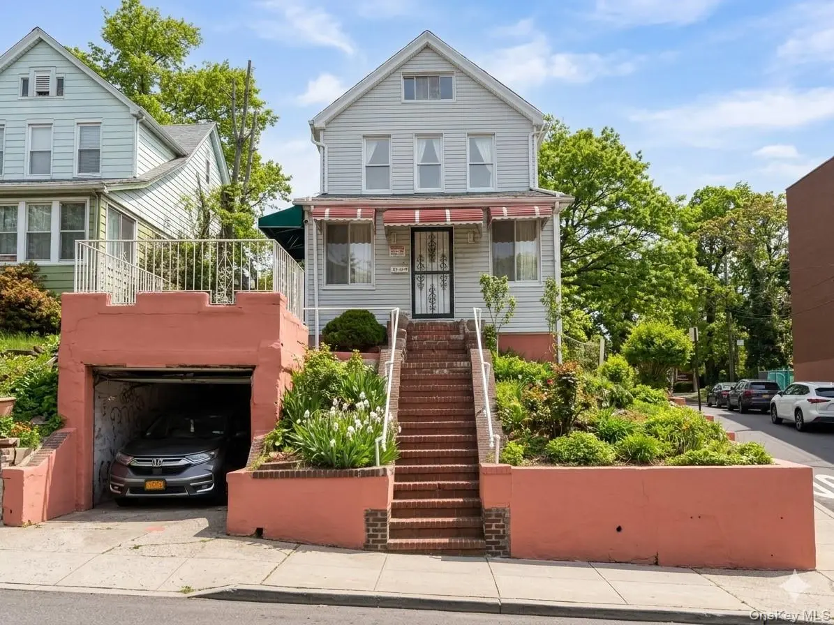 8735 165th ST, Jamaica, NY 11432