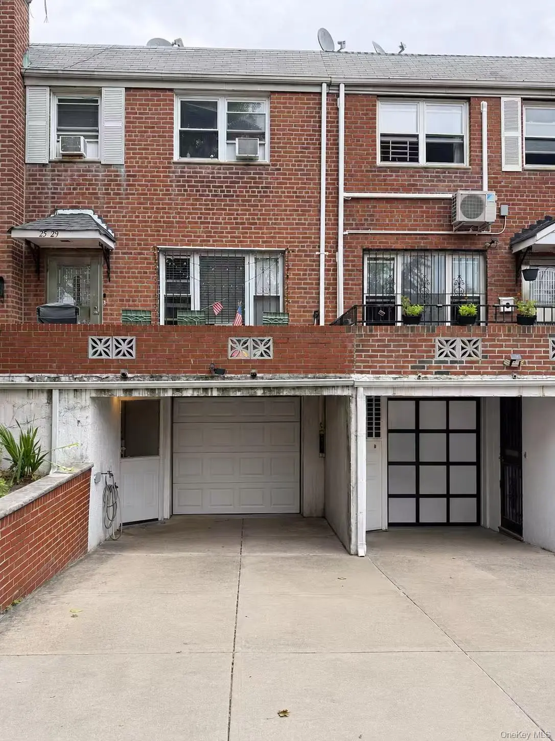 2529 87th ST, East Elmhurst, NY 11369