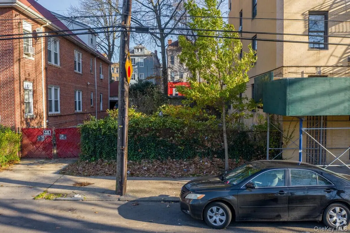 3754 Bronx BLVD, Bronx, NY 10467