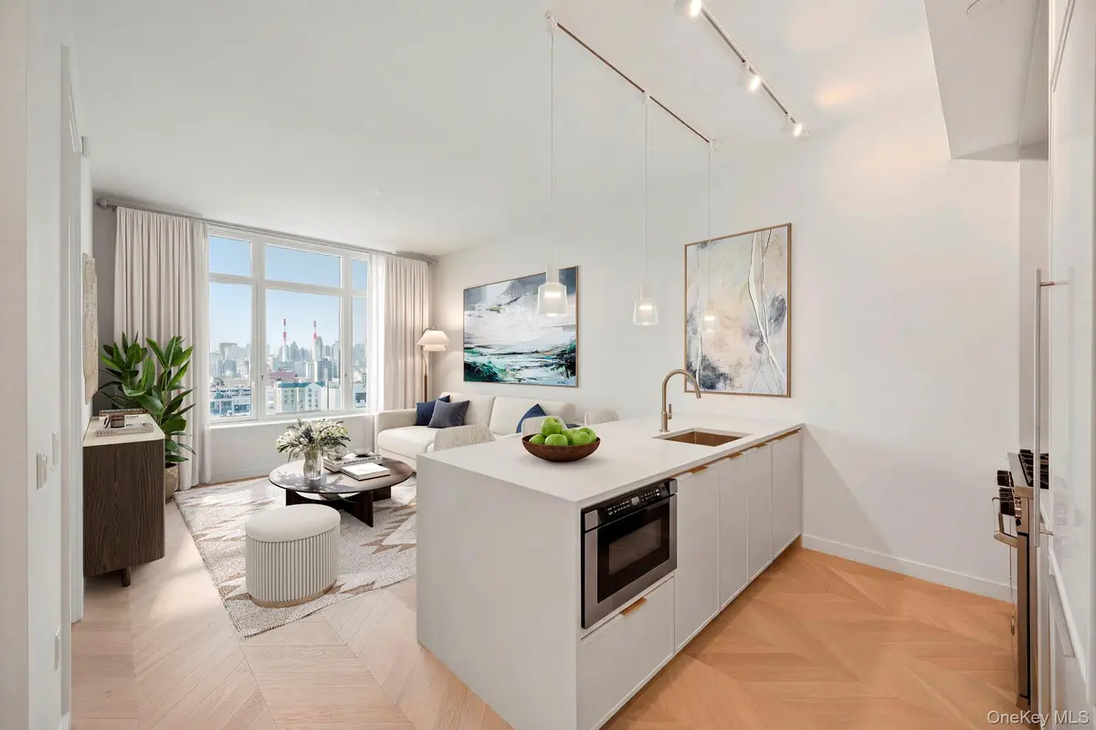 41st Avenue 29-18 #14B, Long Island City, NY 11101