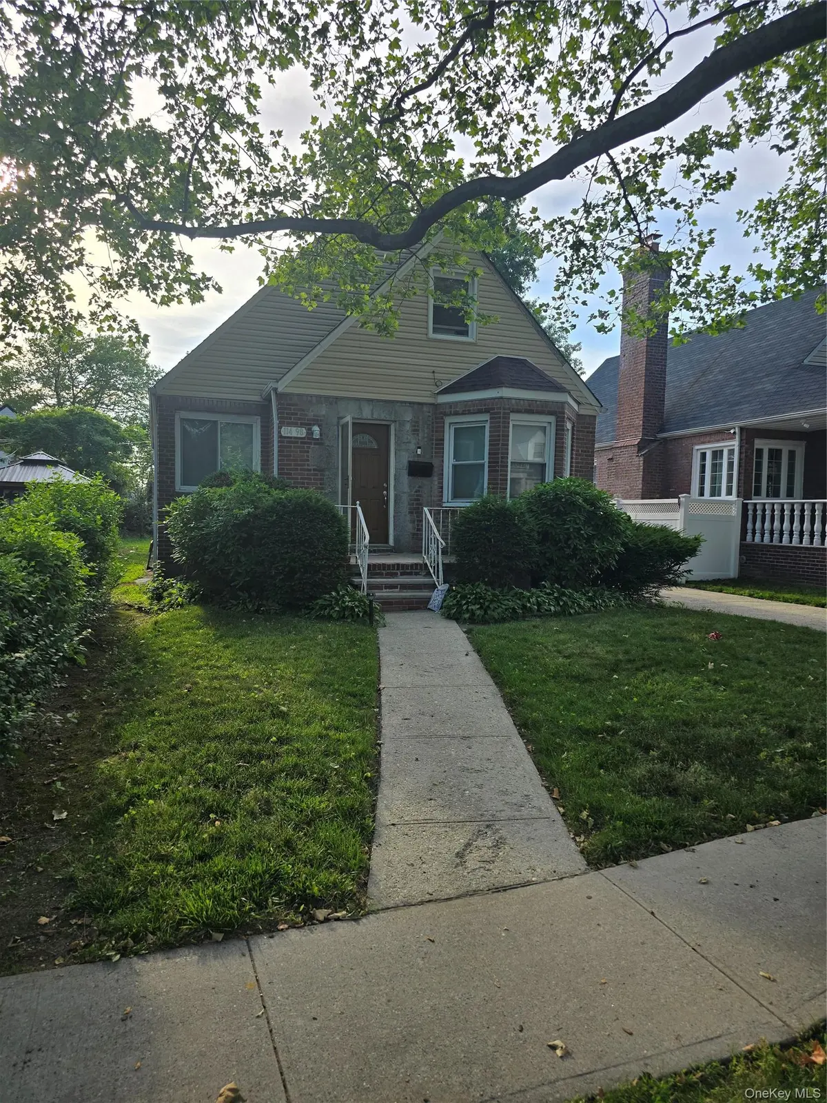 11498 230th ST, Cambria Heights, NY 11411