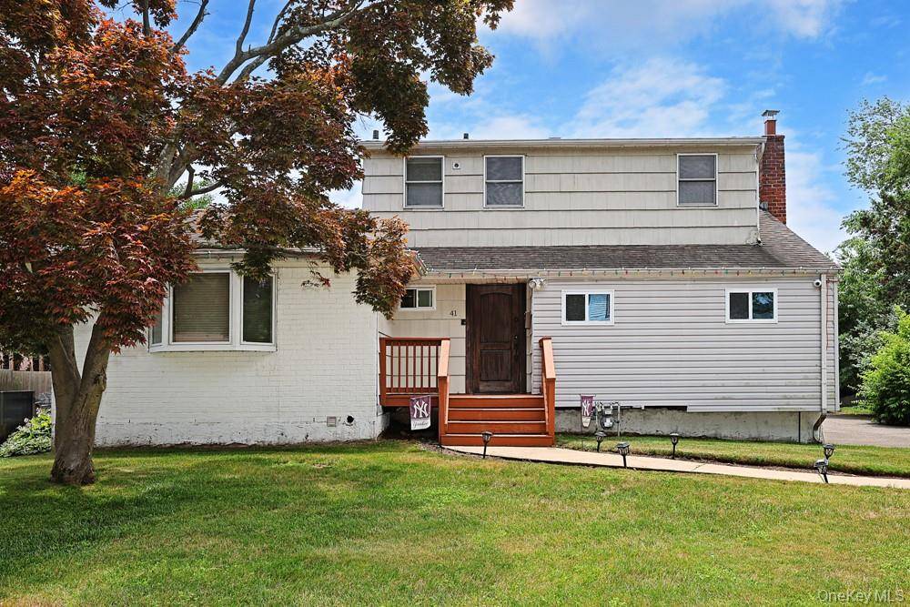 41 Cambria RD, Syosset, NY 11791