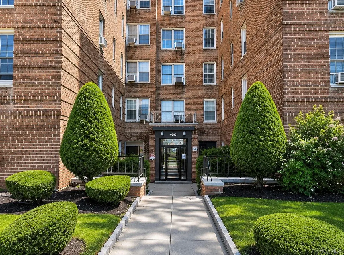 6385 Woodhaven BLVD #5A2, Rego Park, NY 11374
