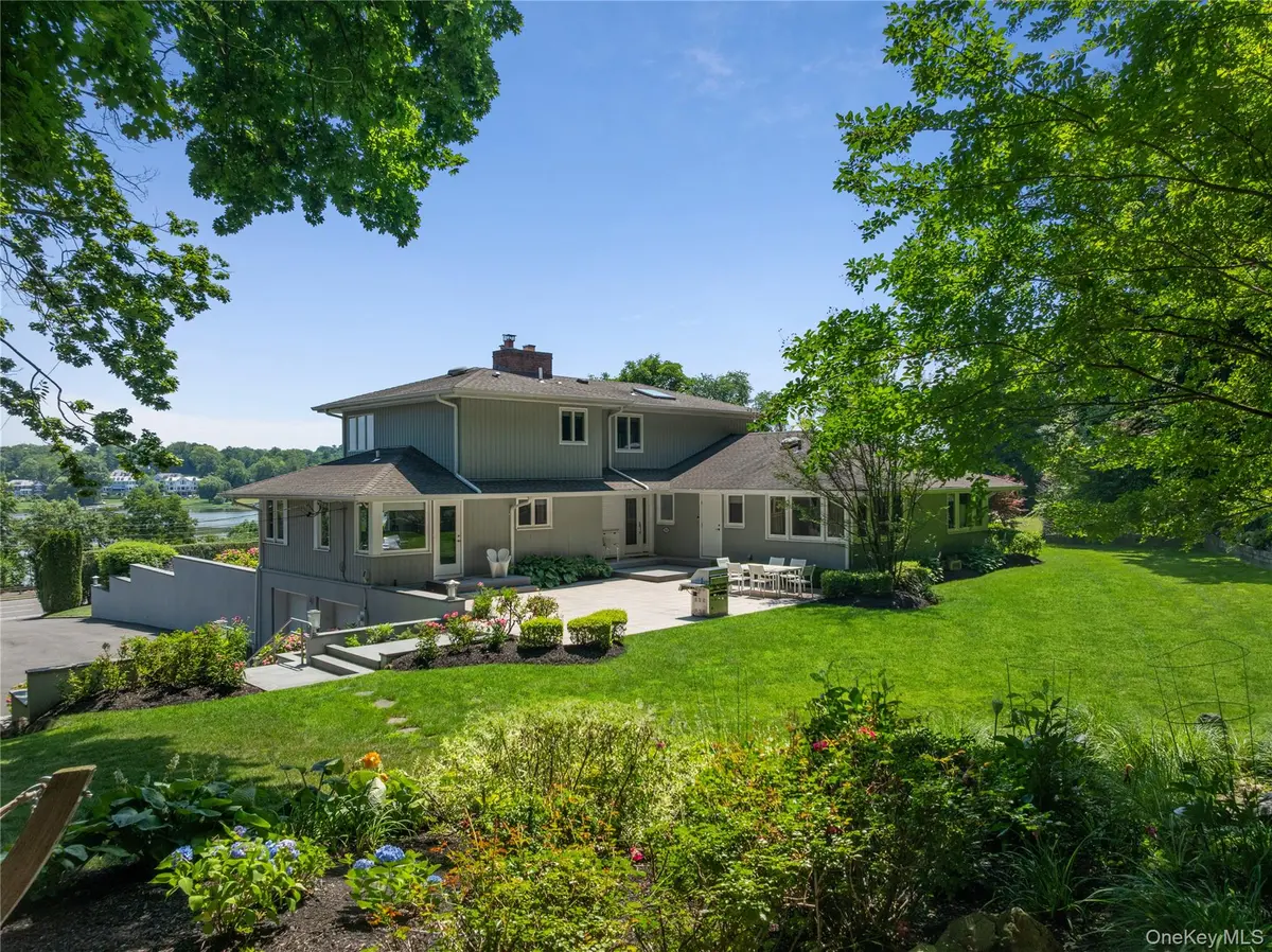 353 E Shore RD, Great Neck, NY 11023