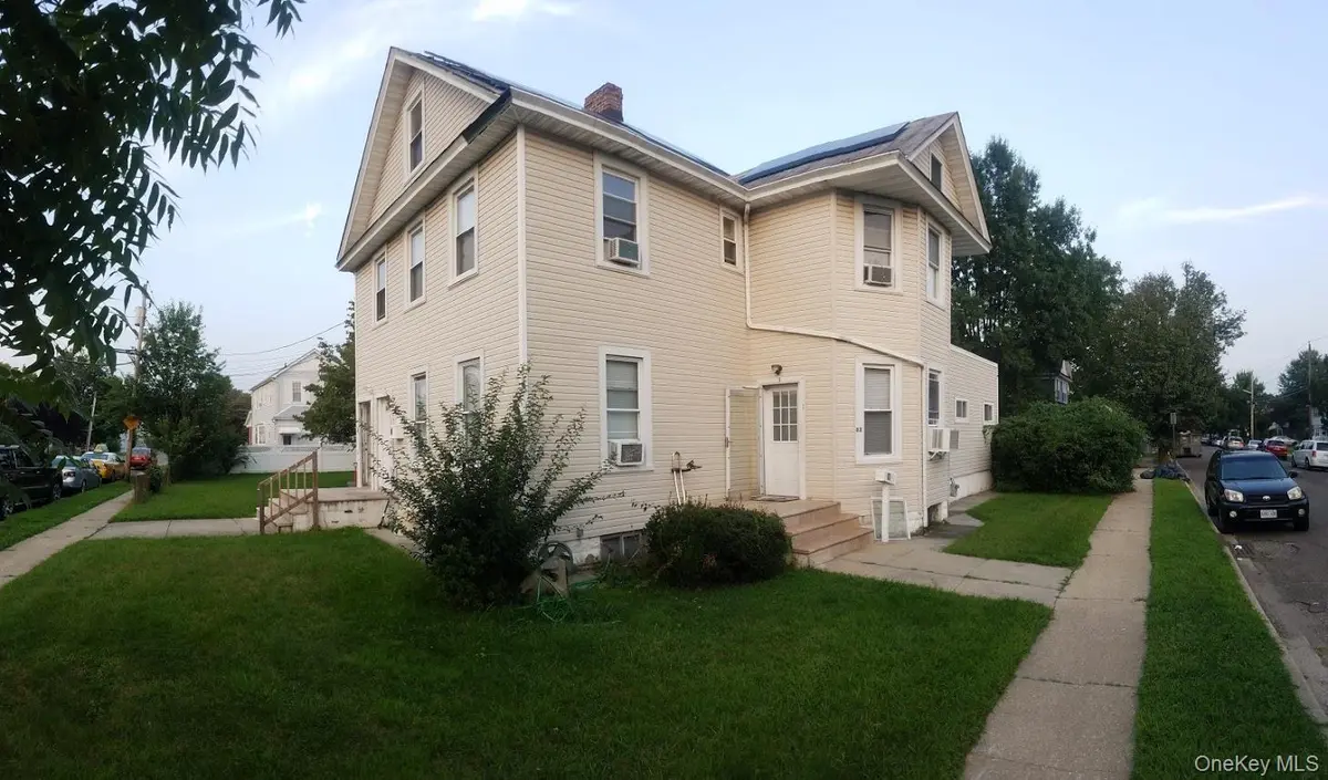 83 Kraemer ST #3, Hicksville, NY 11801