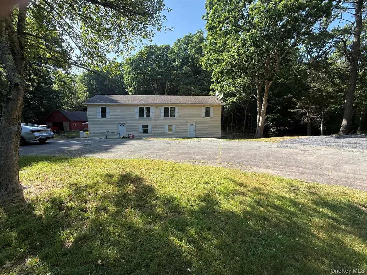 52 Boxbaum RD #1, Huguenot, NY 12746