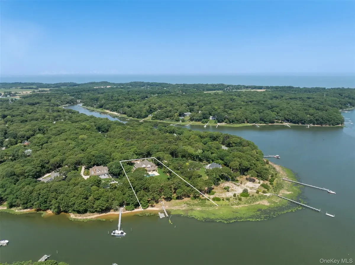 1775 Point Pleasant RD, Mattituck, NY 11952