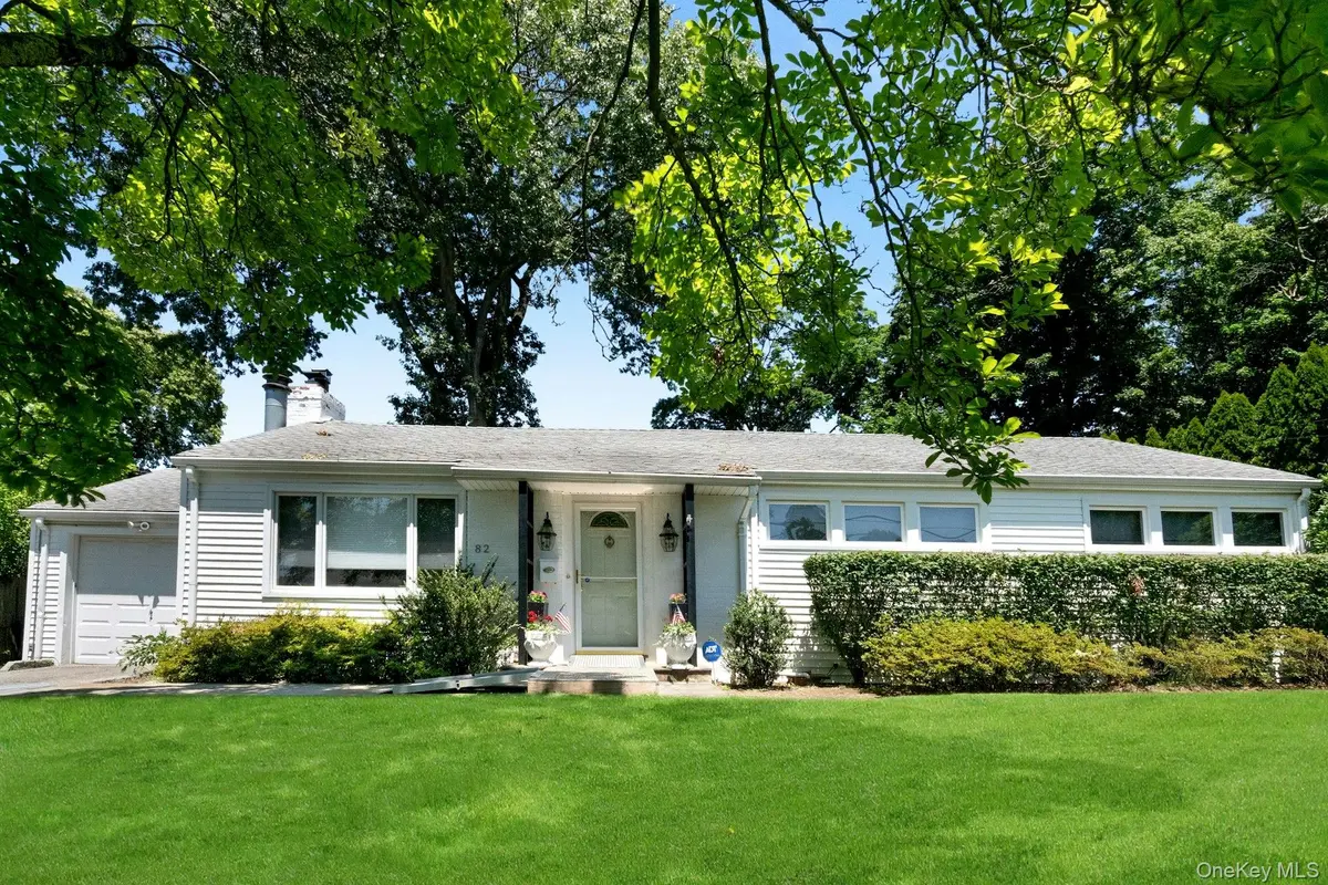 82 Holbrooke RD, White Plains, NY 10605