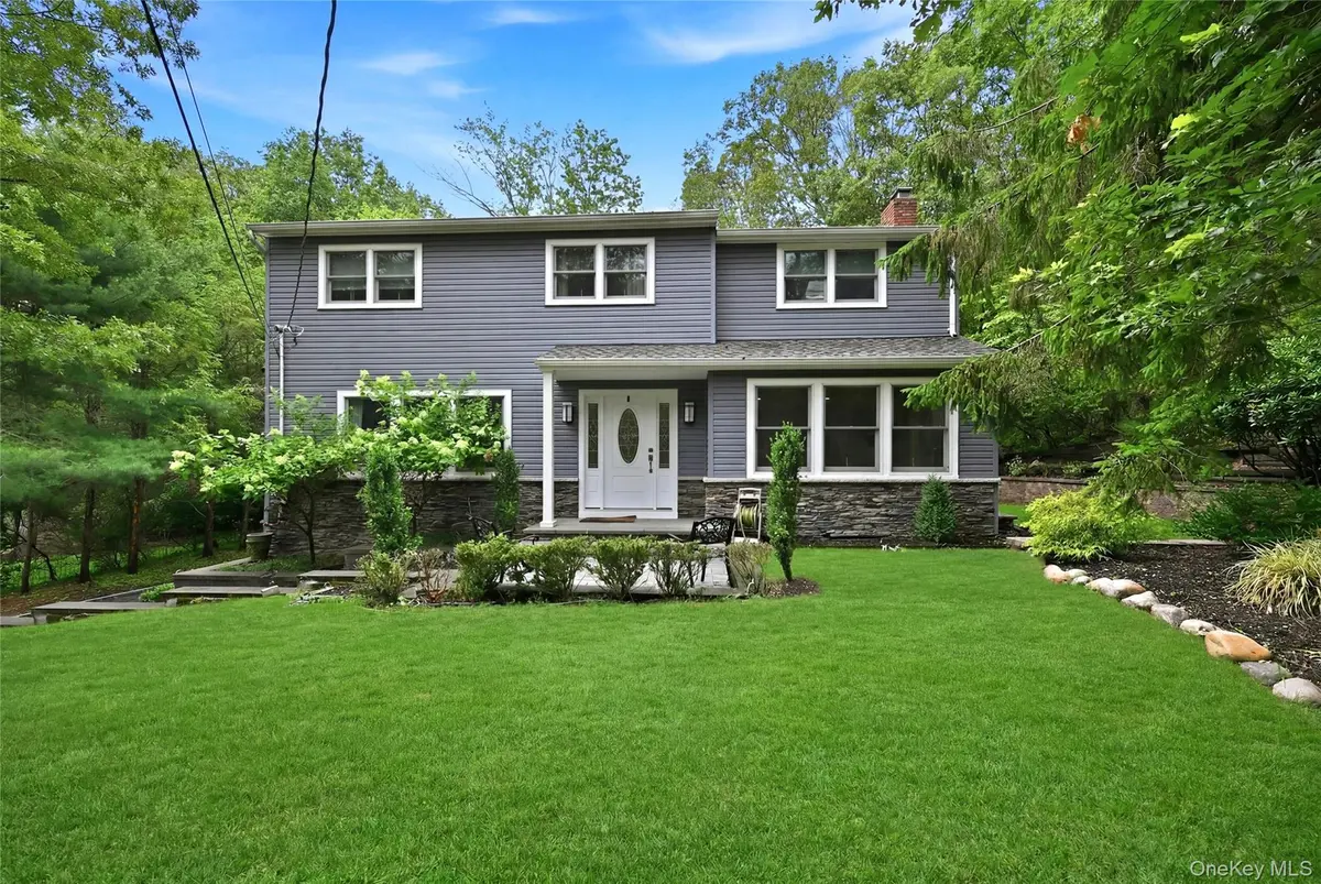 135 Oakwood RD, Port Jefferson, NY 11777