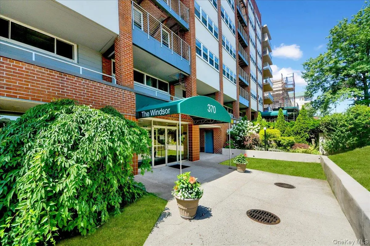 370 Westchester AVE #3M, Port Chester, NY 10573