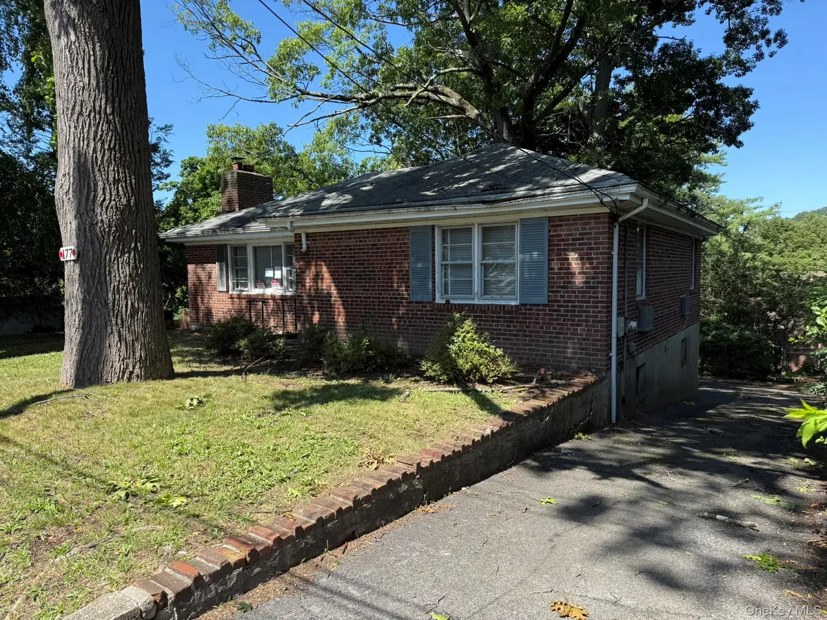177 Longvue TER, Yonkers, NY 10710