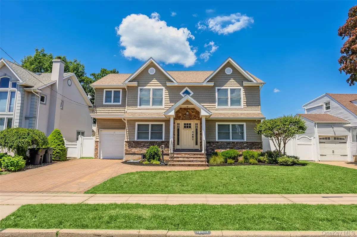 1801 Gerald AVE, East Meadow, NY 11554