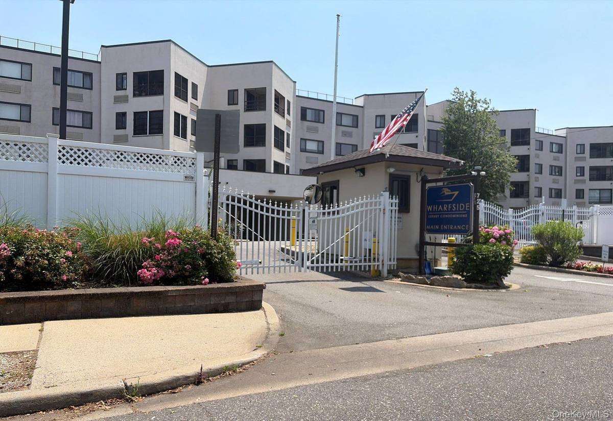 725 Miller AVE #238, Freeport, NY 11520