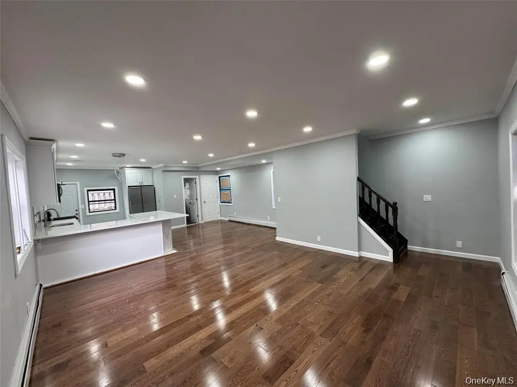 149-44 20th AVE, Whitestone, NY 11357