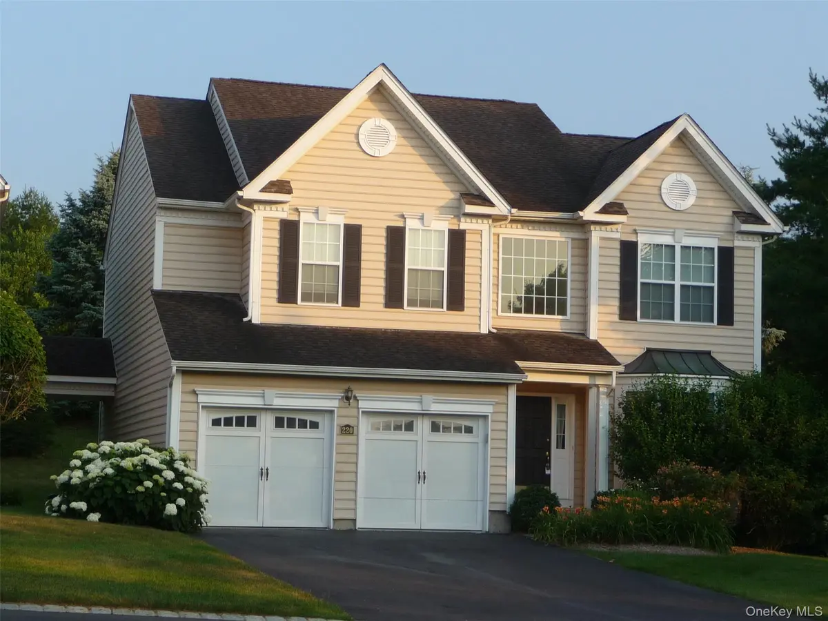 220 Roosevelt DR, Fishkill, NY 12524