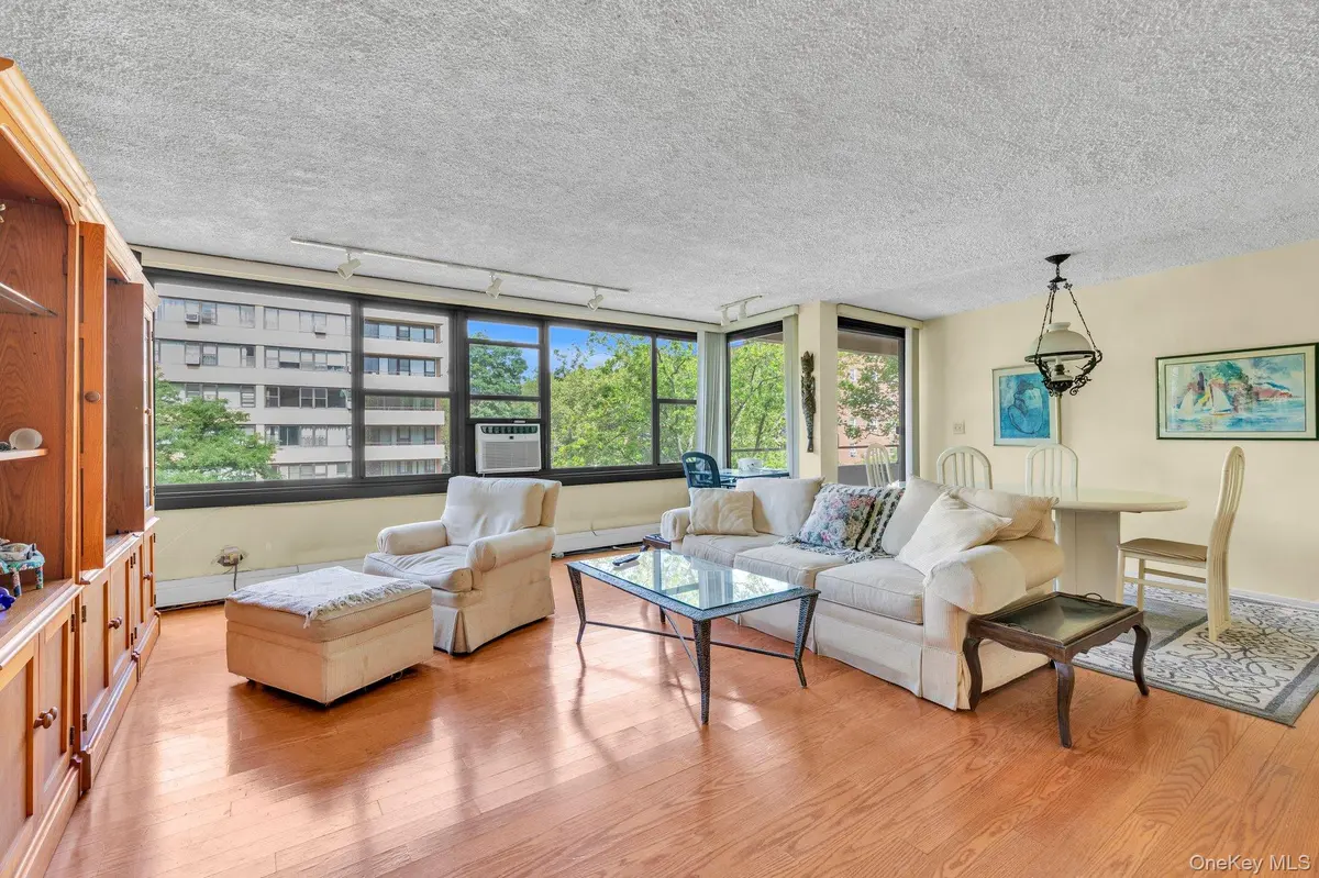 166-10 Powells Cove BLVD #5D, Beechhurst, NY 11357