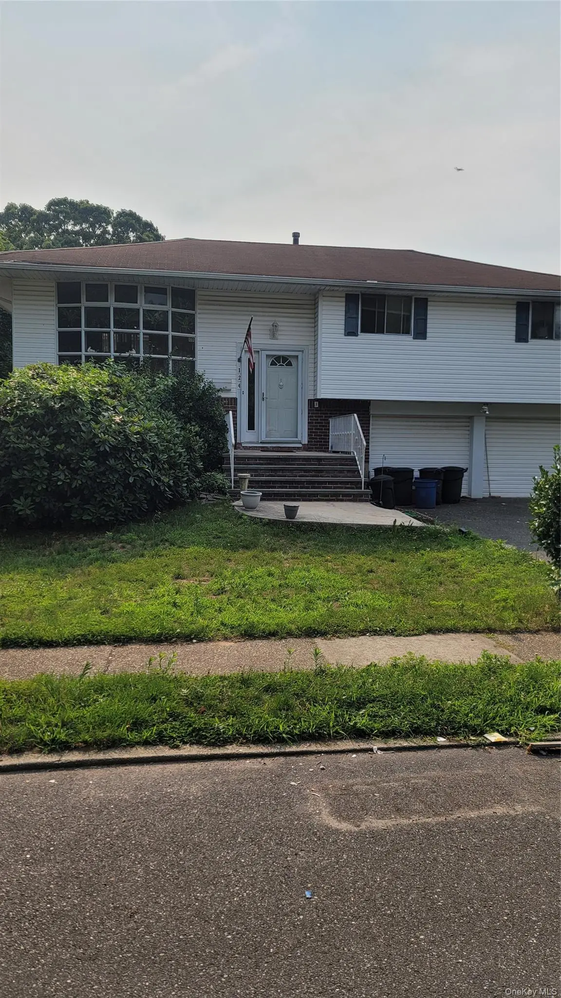 124 Wright AVE, Deer Park, NY 11729
