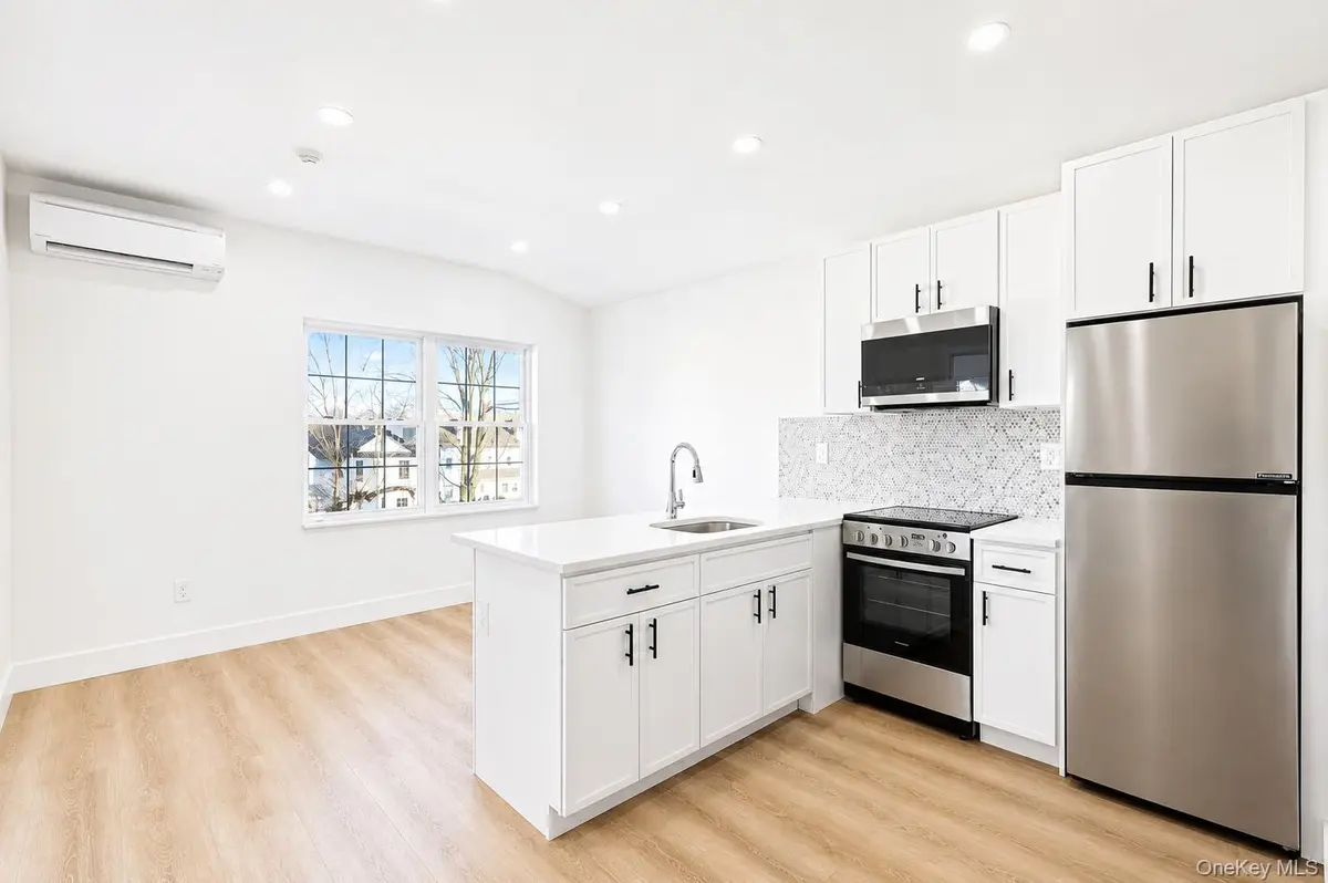 9 Lagrange AVE #APT 3, Poughkeepsie, NY 12603