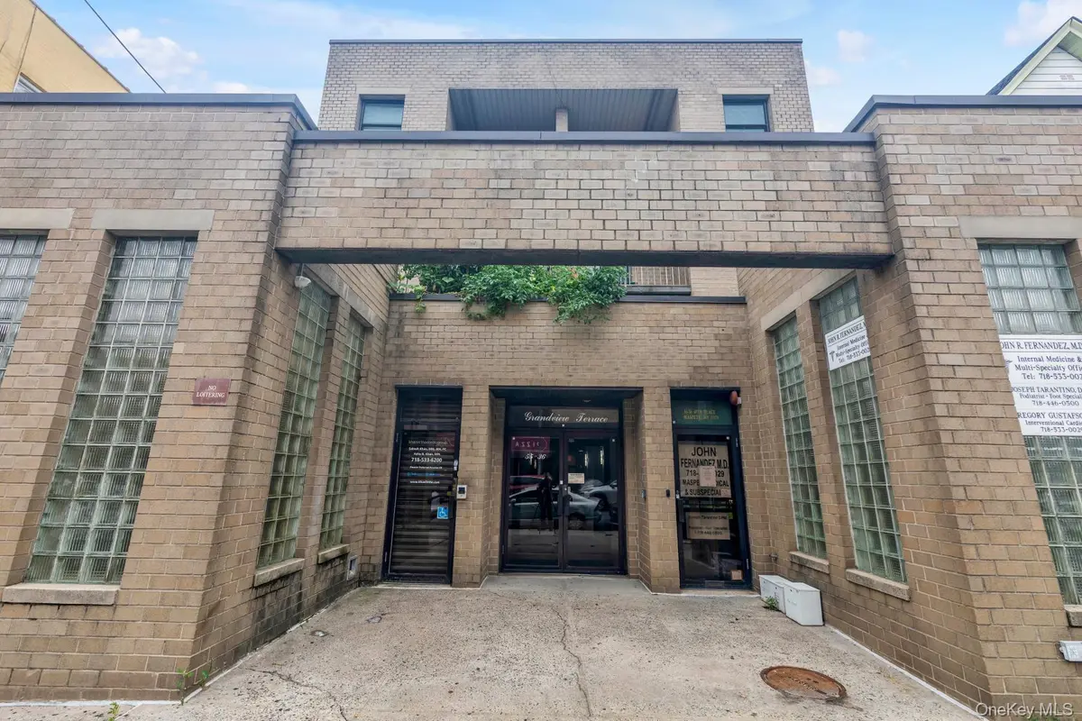 5536 69th PL #R3, Maspeth, NY 11378