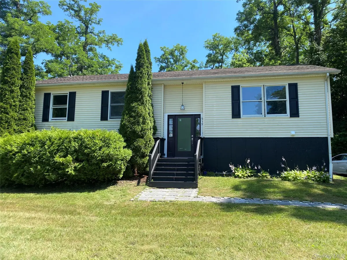 619 Creekside RD, Kingston, NY 12401