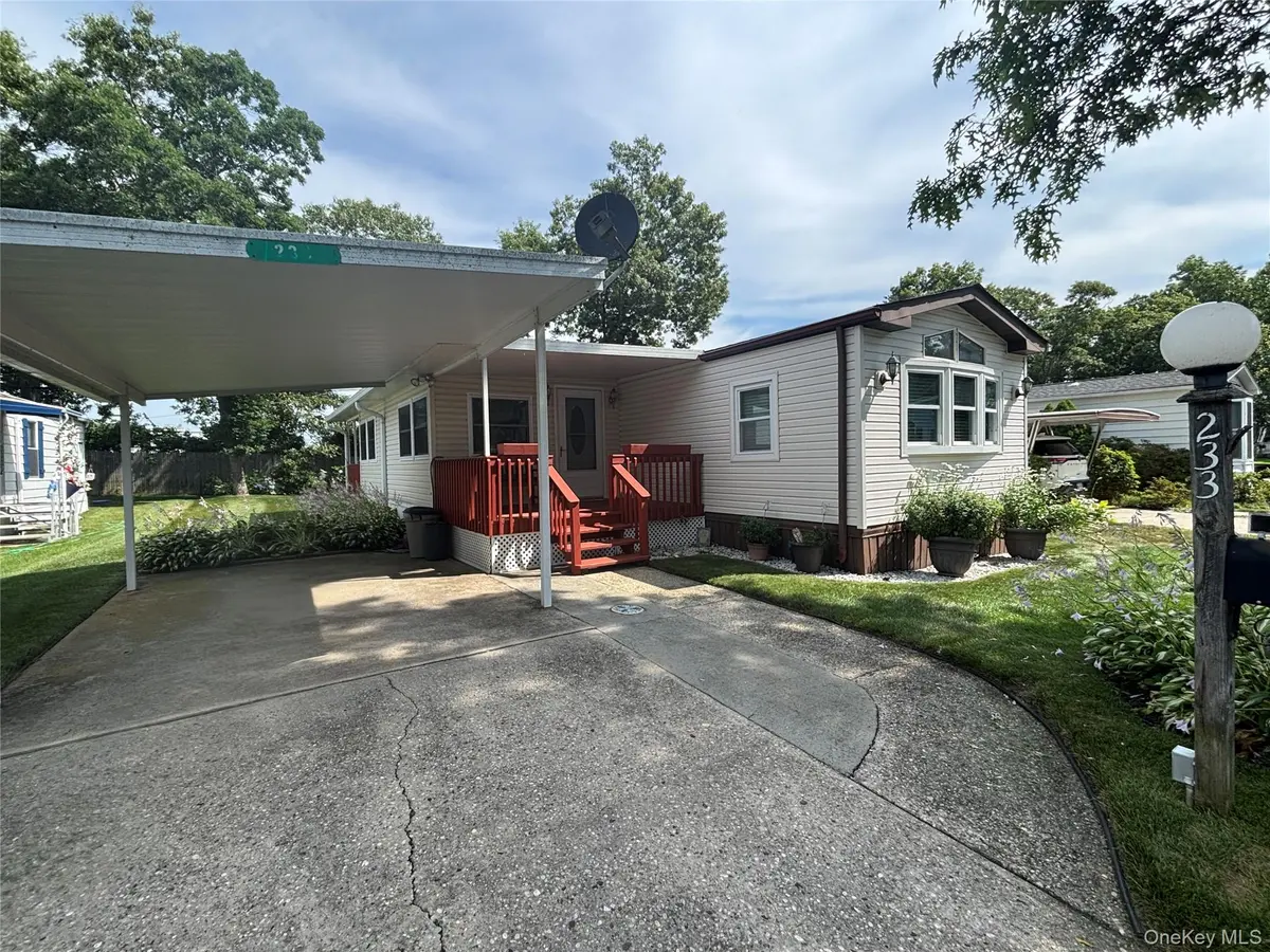 1661 Old Country RD #233, Riverhead, NY 11901