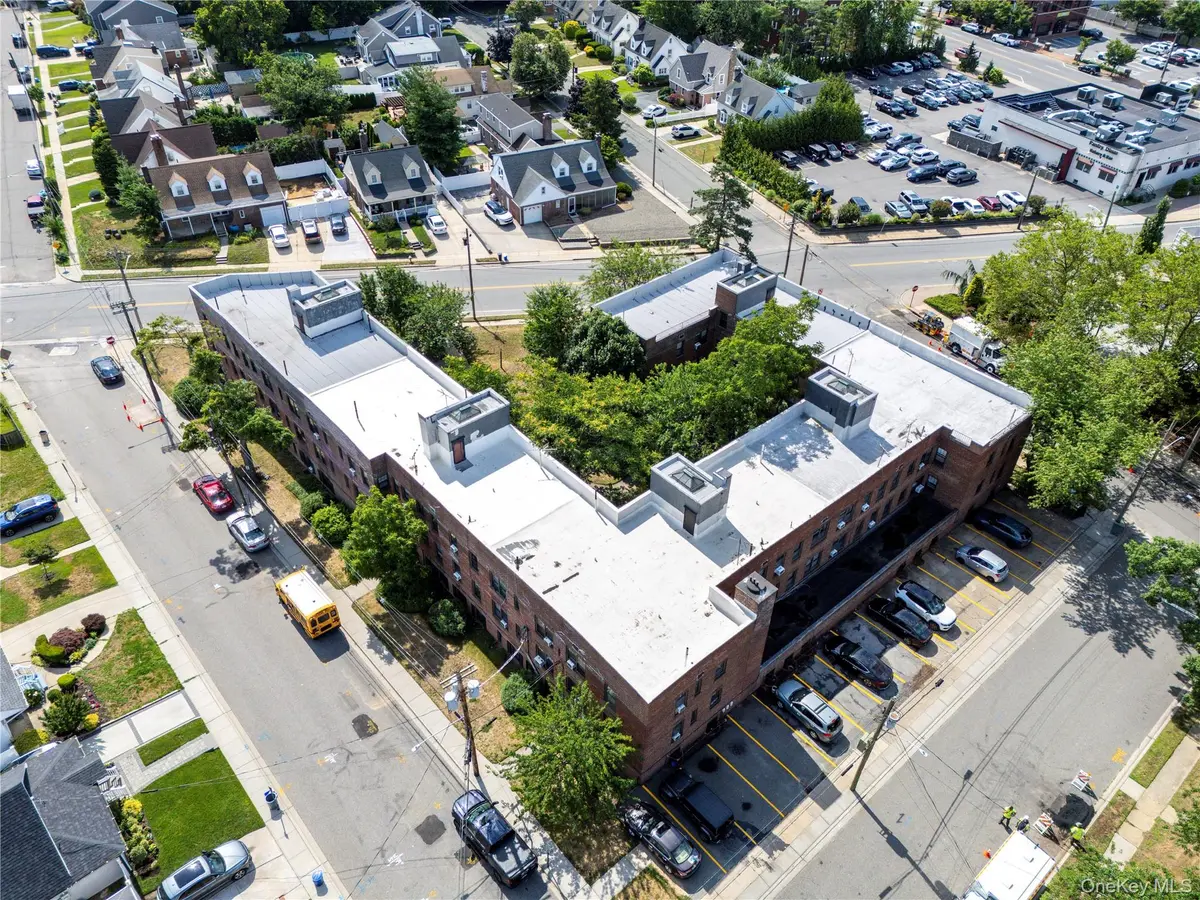 32-40 N Long Beach RD, Rockville Centre, NY 11570