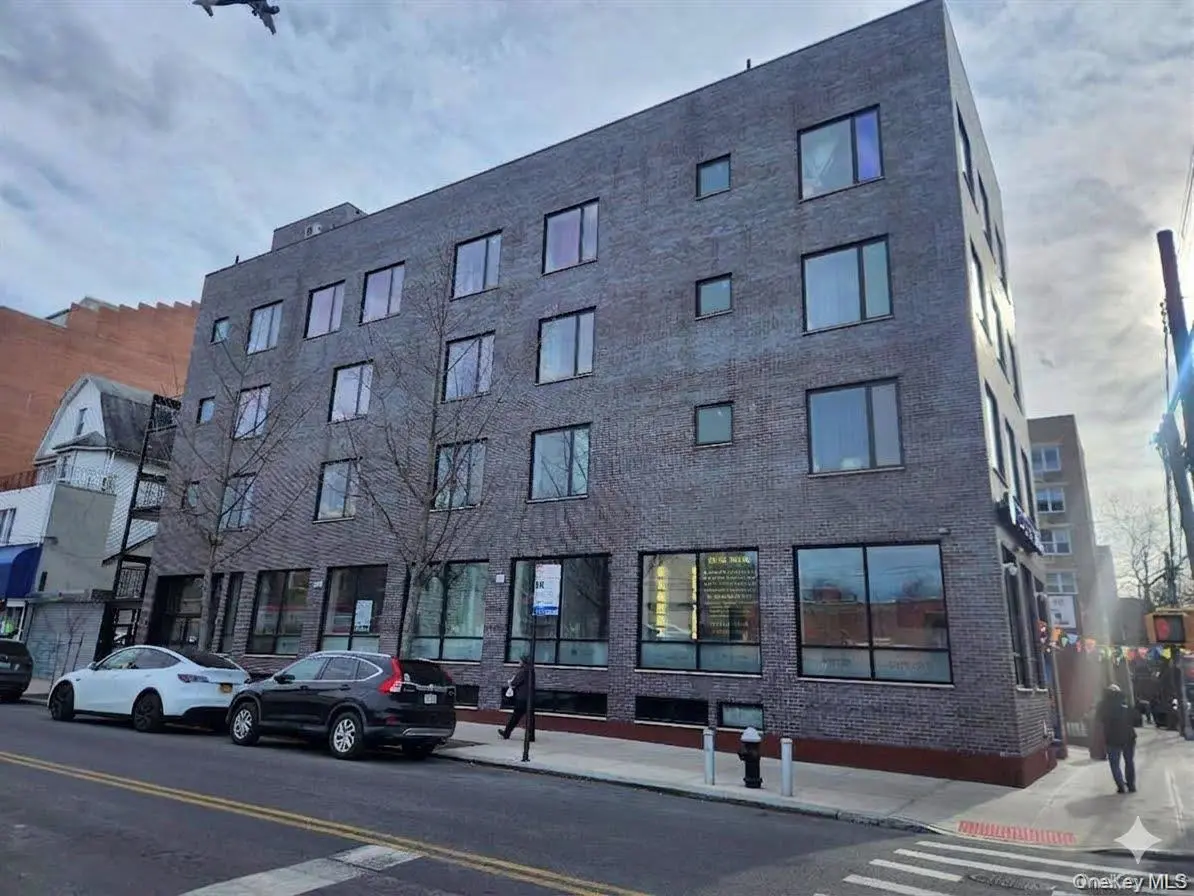 42-08 Bowne ST #102, Flushing, NY 11355