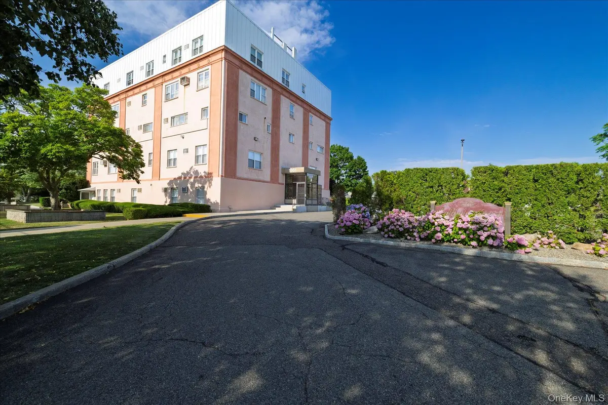 1861 Grand AVE #A2, Baldwin, NY 11510