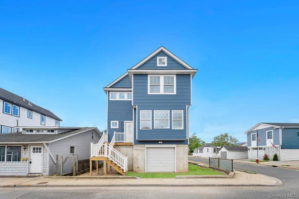 10 8th AVE, East Rockaway, NY 11518