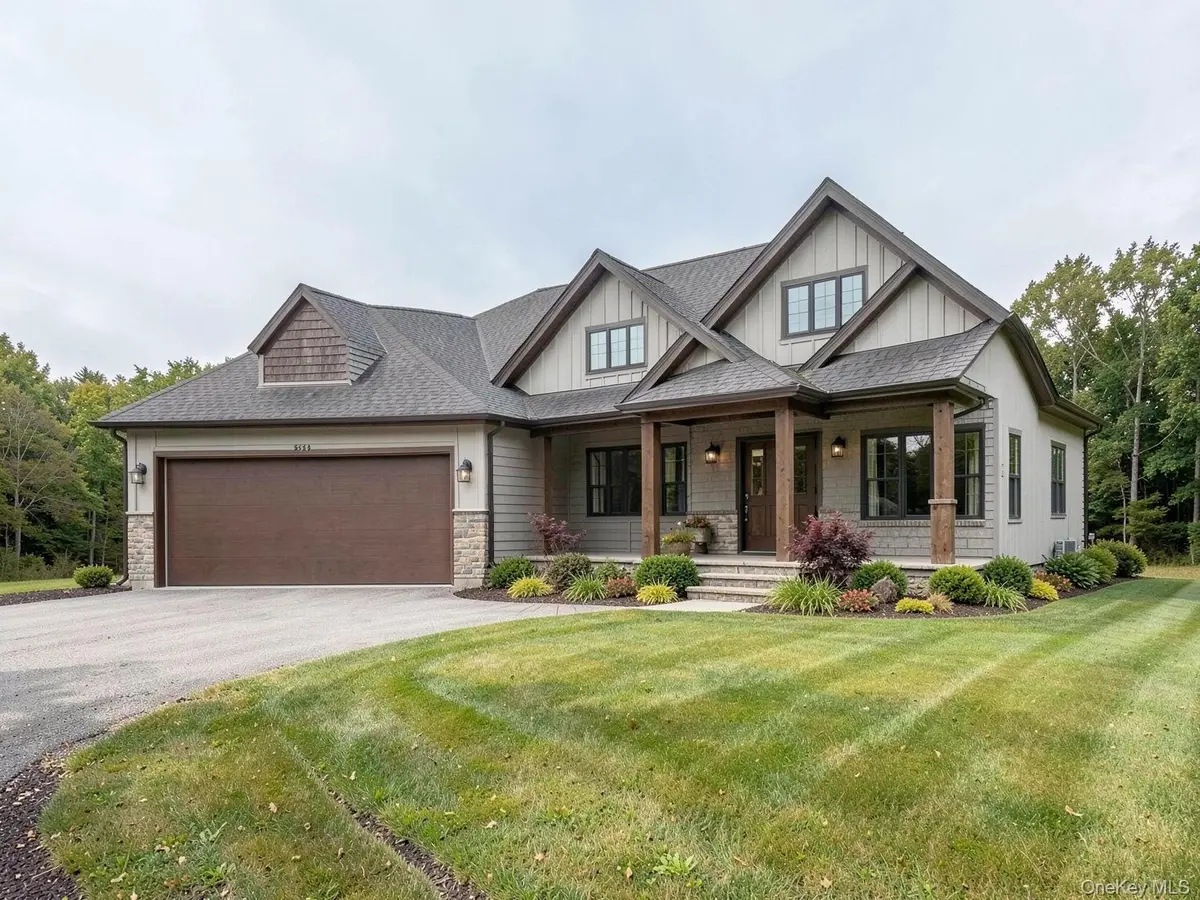 6 New Shadow CT, Wappingers Falls, NY 12590