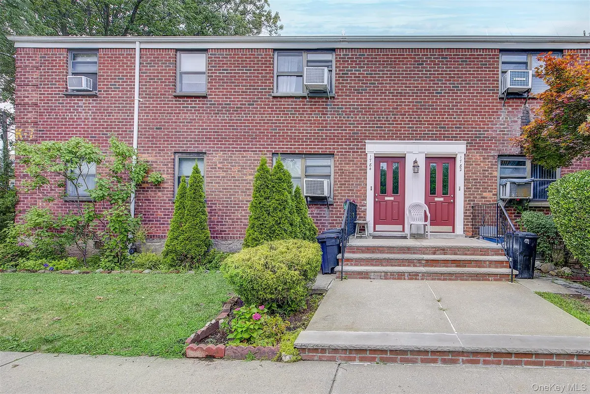 17-84 166 ST #4-161, Whitestone, NY 11357