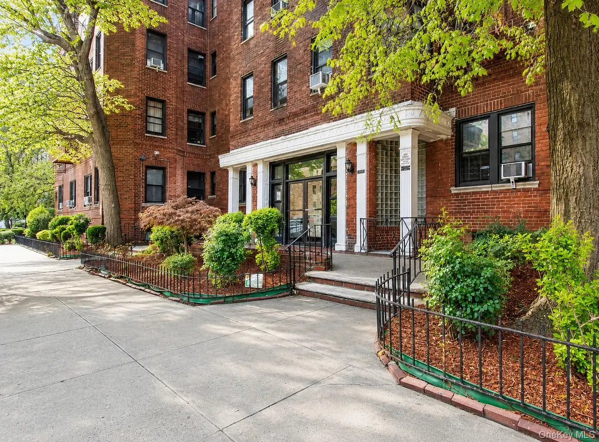 10010 67th RD #6C, Forest Hills, NY 11375
