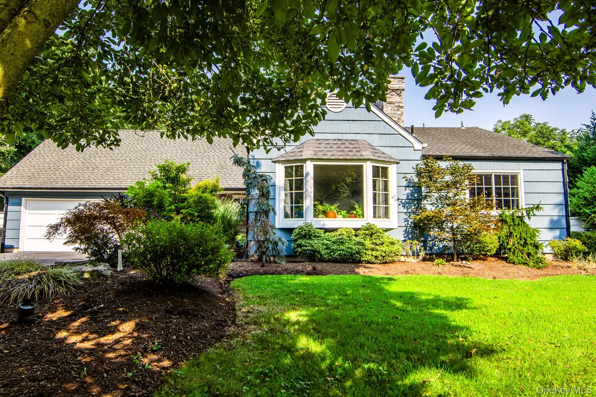 23 Wheeler PL, West Nyack, NY 10994